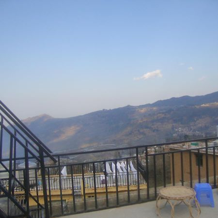 Belinda Backpackers Guesthouse Юанянг Екстериор снимка